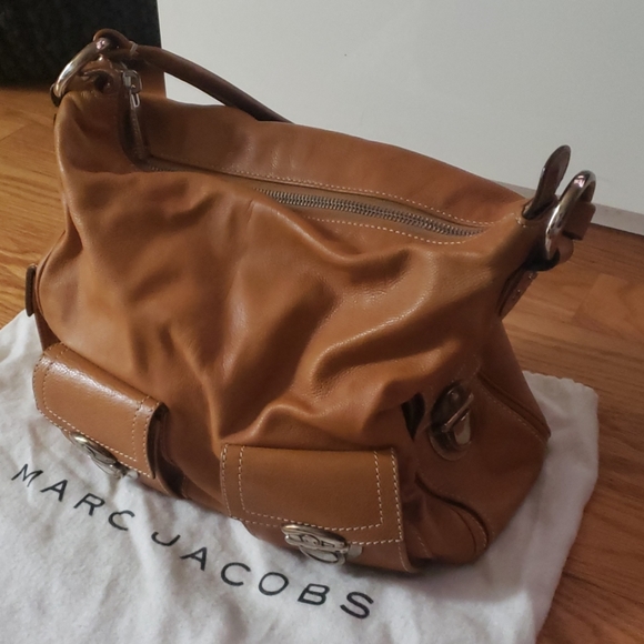Authentic Marc Jacobs Camel Buckle Bag - Picture 3 of 16